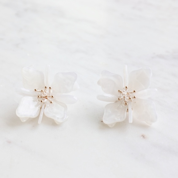 White Acrylic Floral Posts - Picture 4 of 4